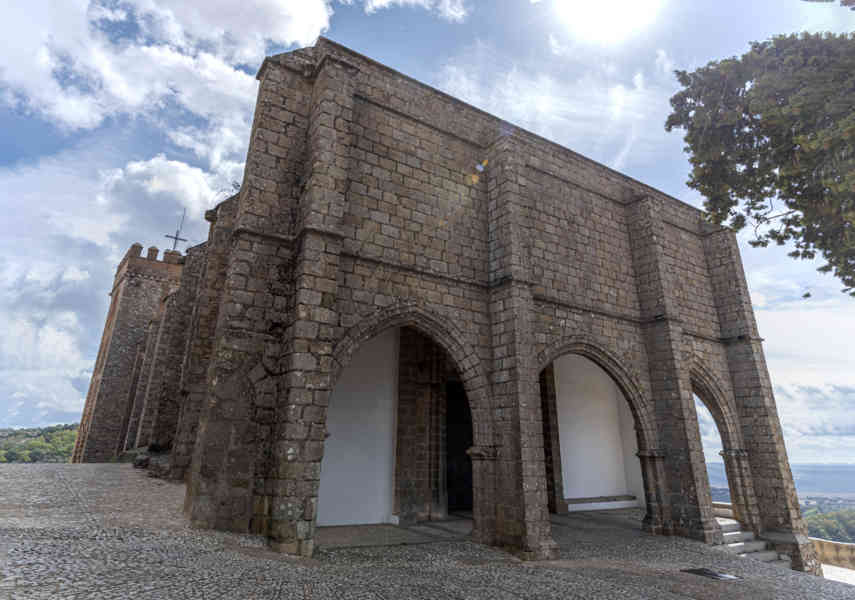 Huelva - Aracena 30 - iglesia prior de Nuestra Señora del Dolor.jpg
